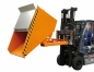 Preview: Kippcontainer (orange) mit Deckel beim Kippen