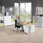 Preview: Sitz.- u. Steharbeitsplatz mit elektrisch höhenverstellbarem Schreibtisch, 180 x 80 cm