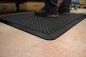 Preview: Nitril-Industriematte mit Noppen  - Arbeitsplatzmatte 0,6 m x 0,9 m für bequemeres Stehen