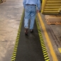 Preview: Industrie-Bodenmatte mit Sicherheitsstreifen 30 m Rolle für sichere Wege