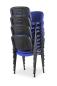 Mobile Preview: Stapelbare Besucherstühle mit blauem Stoff und schwarzem Gestell vom Typ SB