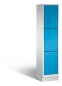 Preview: Spindschrank Clark mit drei breiten Fächern. Farben: lichtgrau/lichtblau