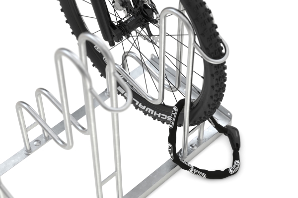 Der Fahrradständer Typ FS300-3 schützt hochwerige Fahrräder