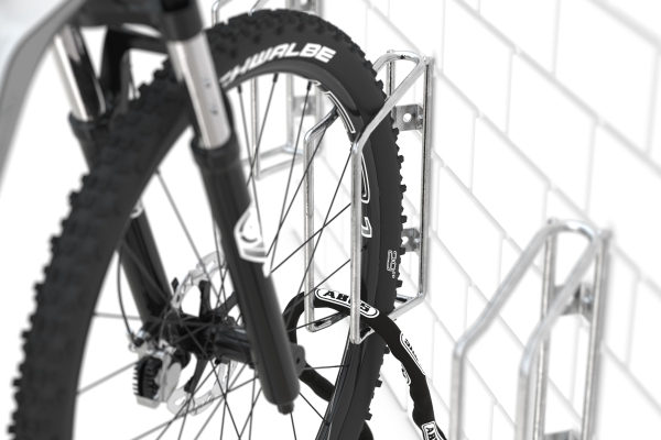 Sicherer Wand-Fahrradständer (Reihenparker) für 45° schräge Einfahrt links/rechts montierbar Typ FS500